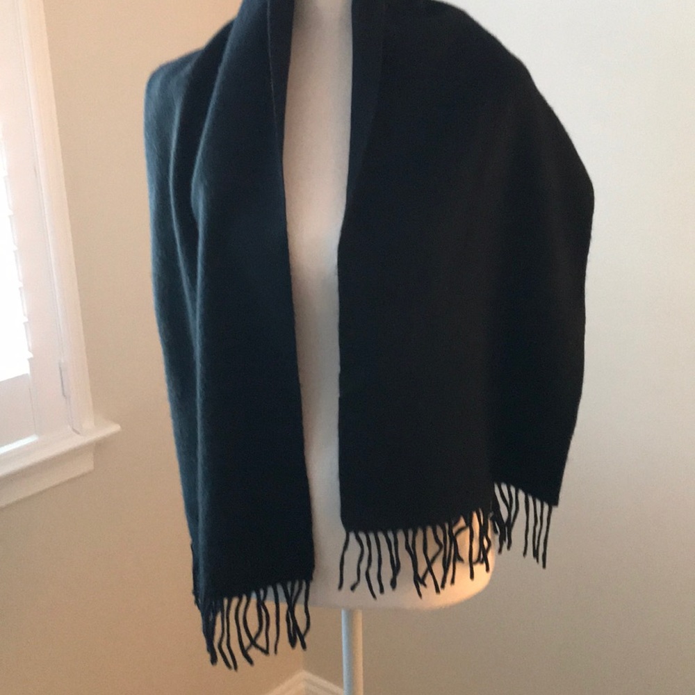 Black scarf